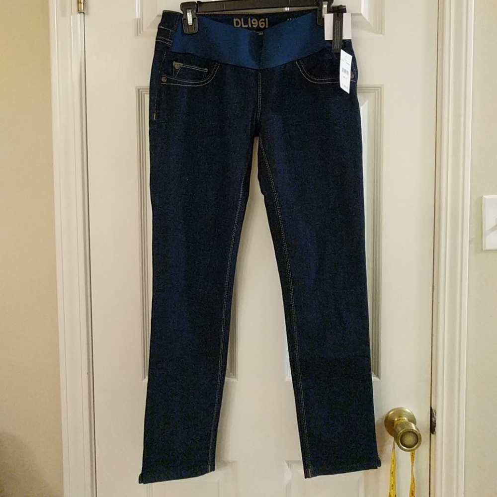NWT DL1961 angel Maternity jeans size 27